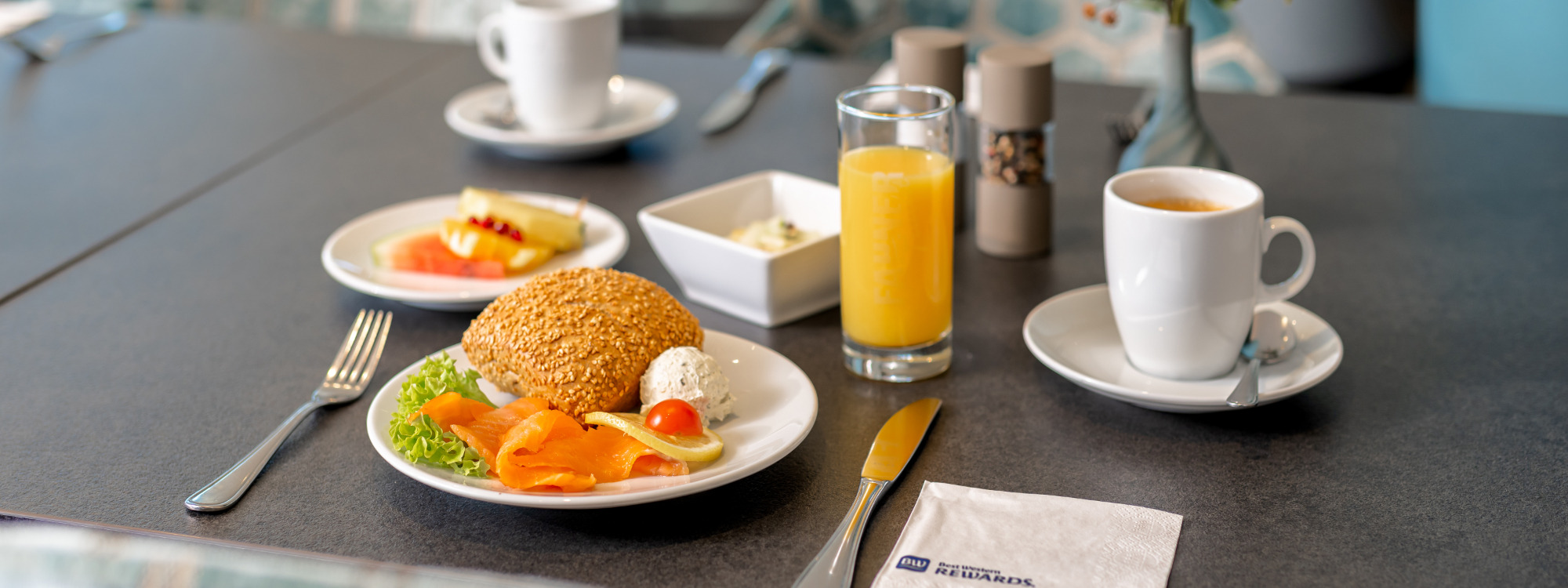 Best Western Hotel Erfurt-Apfelstädt - Frühstückbild, Kaffee und Brötchen