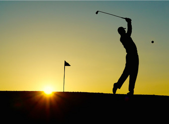 Best Western Hotel Erfurt-Apfelstädt - Golfspieler mit Sonnenuntergang