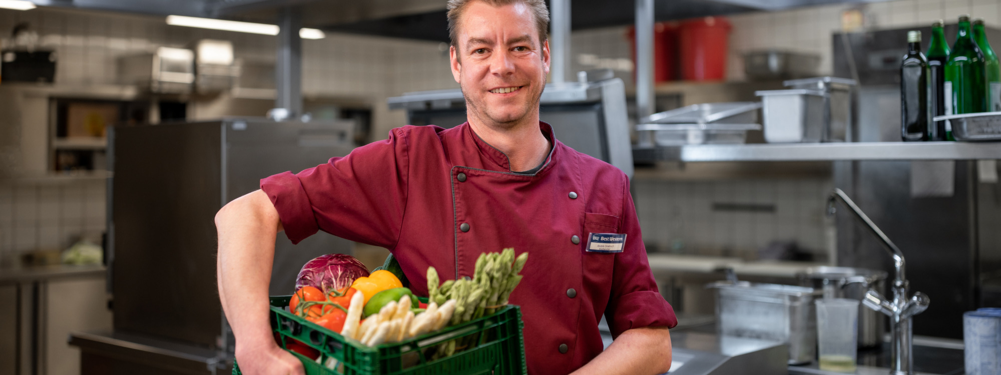 Best Western Hotel Erfurt-Apfelstädt - Koch in der Küche