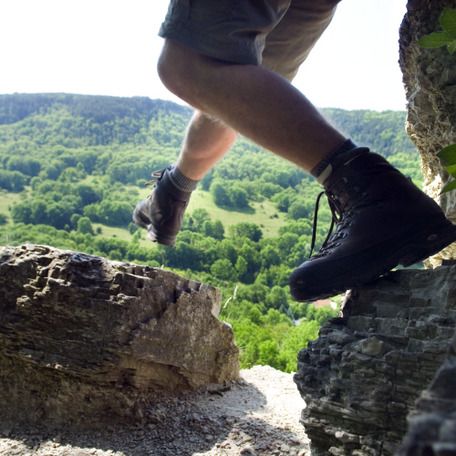 Best Western Hotel Erfurt-Apfelstädt - Person, der von einem Stan aufs andere steigt