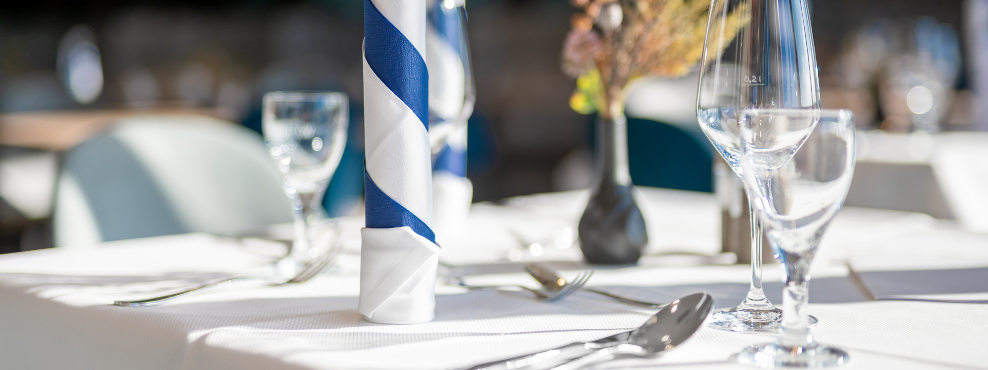 Best Western Hotel Erfurt-Apfelstädt - Restauranttisch mit Deko