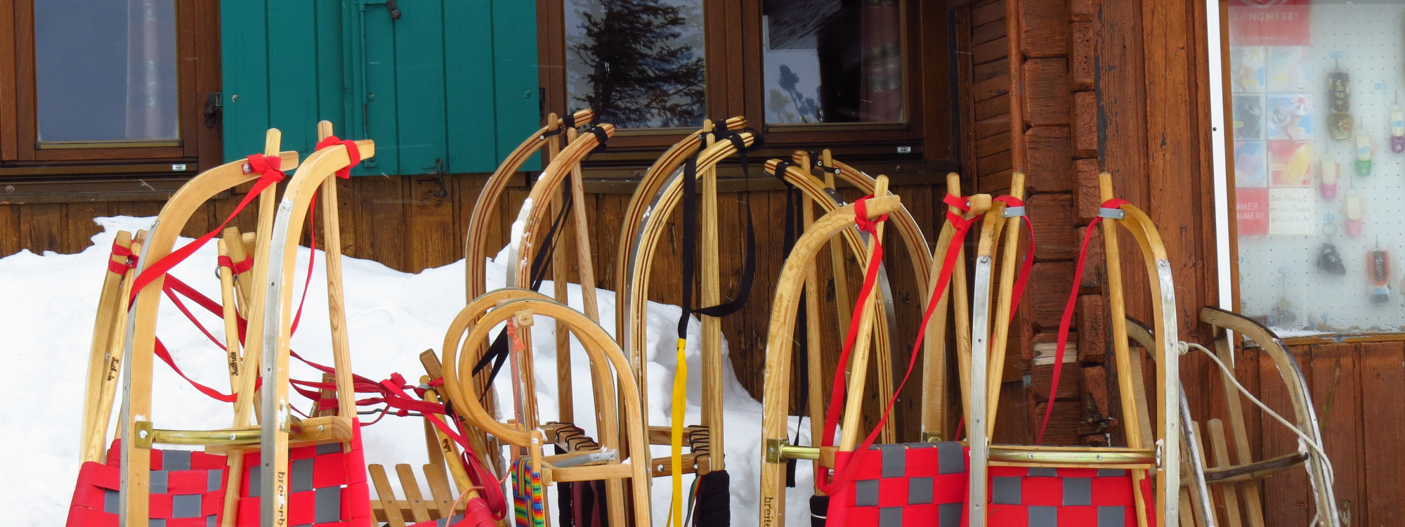 Best Western Hotel Erfurt-Apfelstädt - Schlitten aufgestellt Schmuckbild