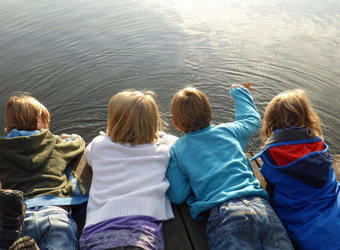 Best Western Hotel Erfurt-Apfelstädt - vier Kinder am Wasser